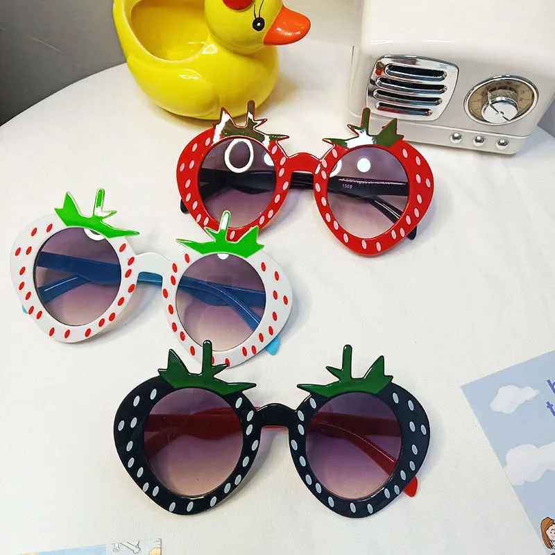 Cute Children's Glasses Cartoon Strawberry Sunglasses Boys/Girls Tide Eyeglasses Funny Party Photograph Prop Photograph Prop