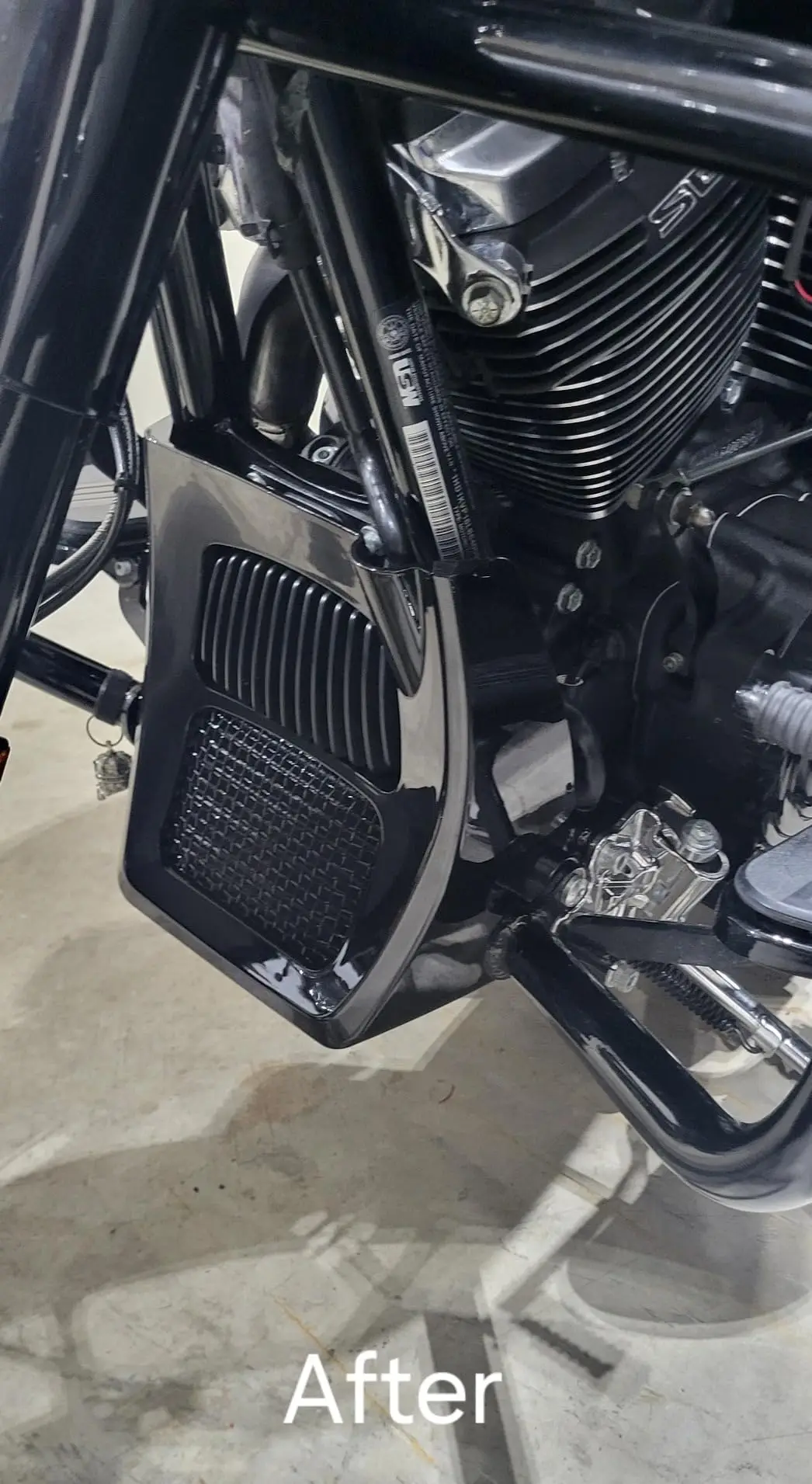 For Harley Road King Electra Street Glide FLHR FLTRX 17-Glossy Black Motorcycle Fairing Front Spoilers Radiator Chin Cover