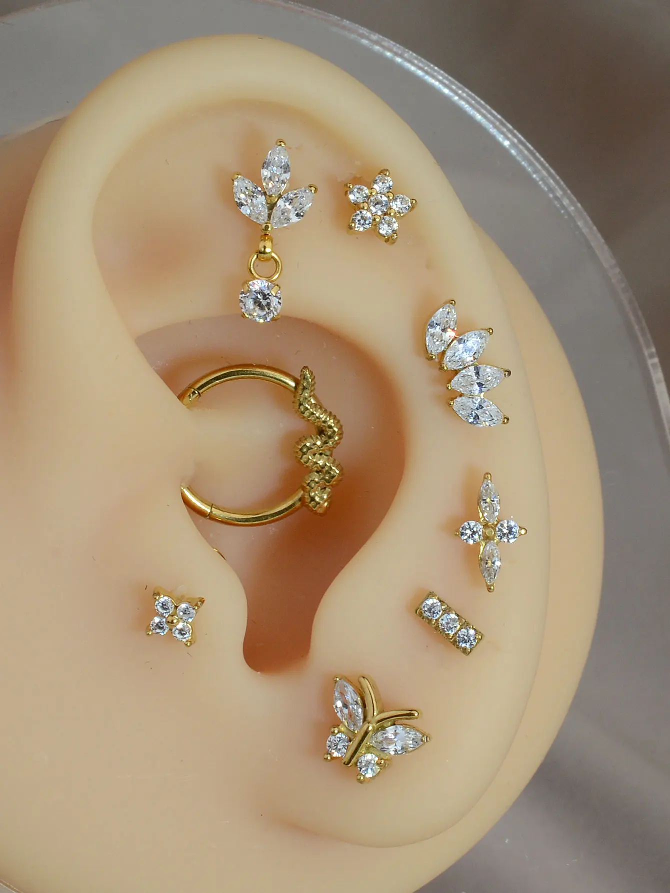Titanium Stainless Steel Earrings Tiny Butterfly Leaf Flat Rook Lobe Cartilage Snug Helix Couch Tragus Labre Piercing 16G 1PC