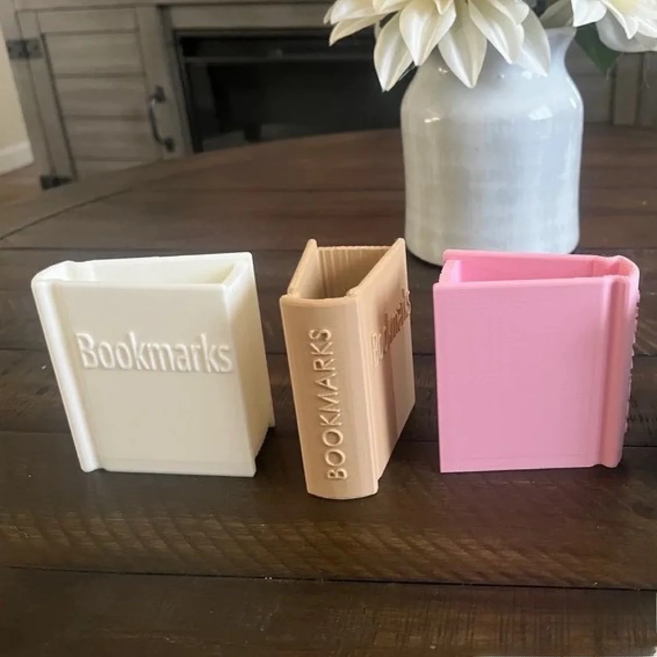 Charming 3D Printed Book-Shaped Bookmark Holder - Thoughtful Gift