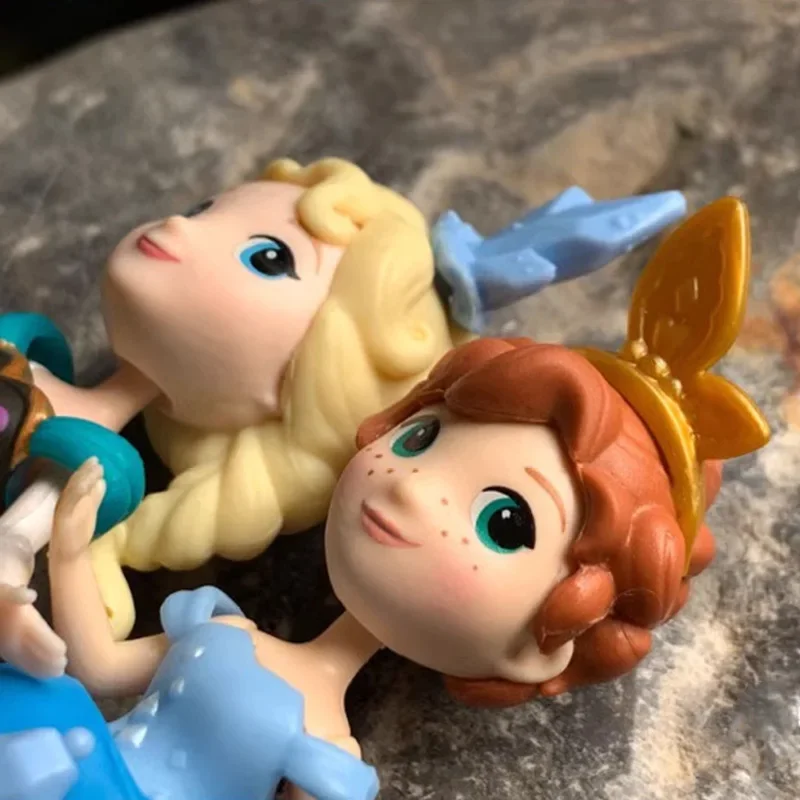 Frozen Anna Elsa Princesses Can Exchange Clothes for Elsa Doll
