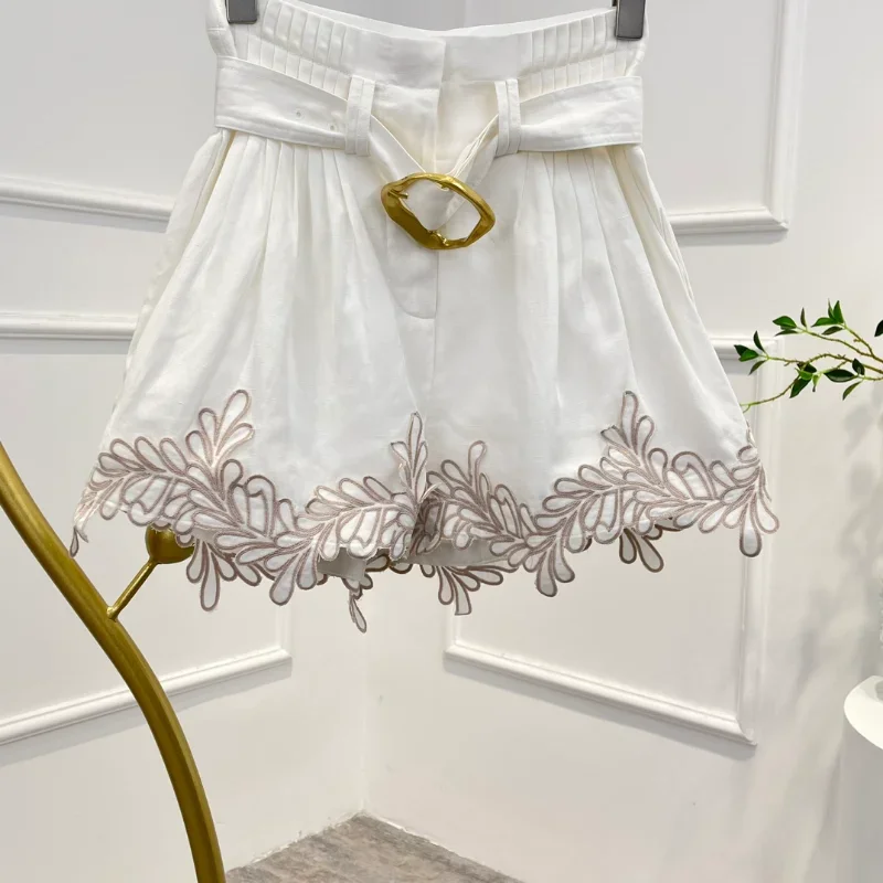Top Qualitiy 2024 Latest Spring Summer Full Sleeve White Solid Embroidery Blouse and Shorts Set Women Office Lady Suits