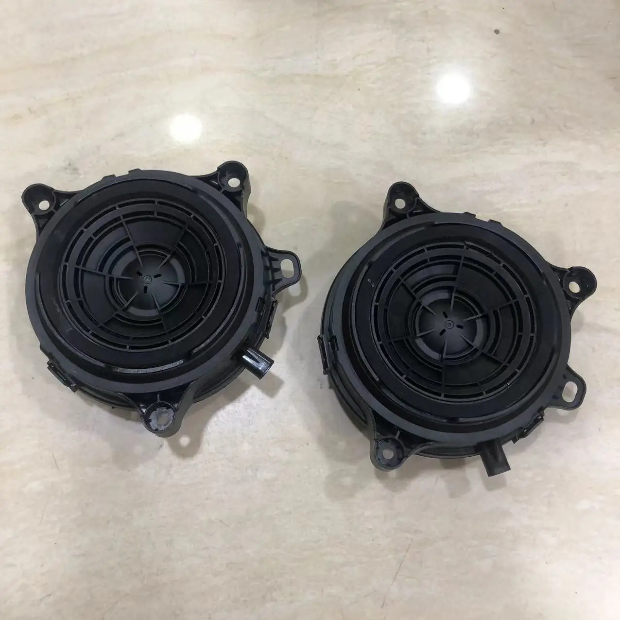 

For 2022 Tesla Model 3/Model Y Horn Part Number 1671113-00-B