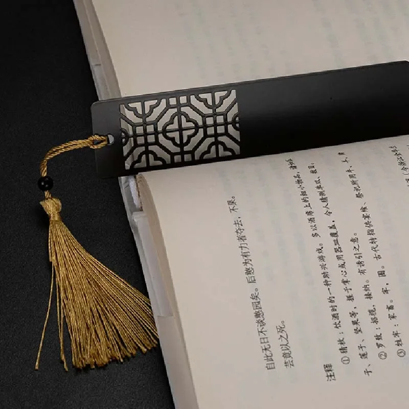 Crearive Vintage Hollow with Tassel Pendant Cute Student Supply for Teachers Offices Lovely Creative Stationery Metal Bookmark