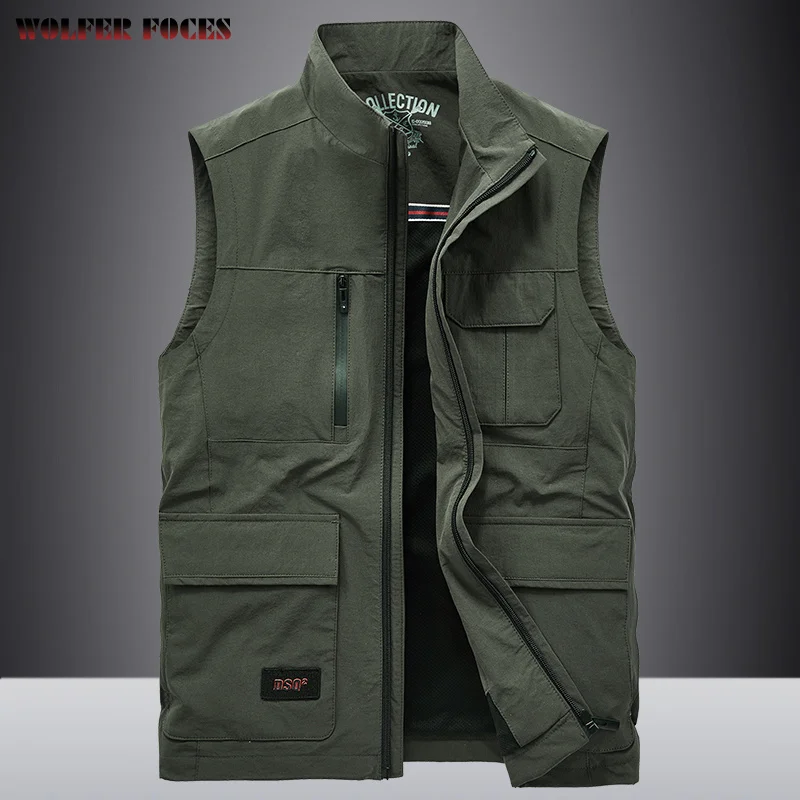 

2024 The Listing Men Autumn New Arrivals Multi Pocket Casual Sleeveless Warm Vest Loose Men's Waistcoat Style Hot Sale Genuine