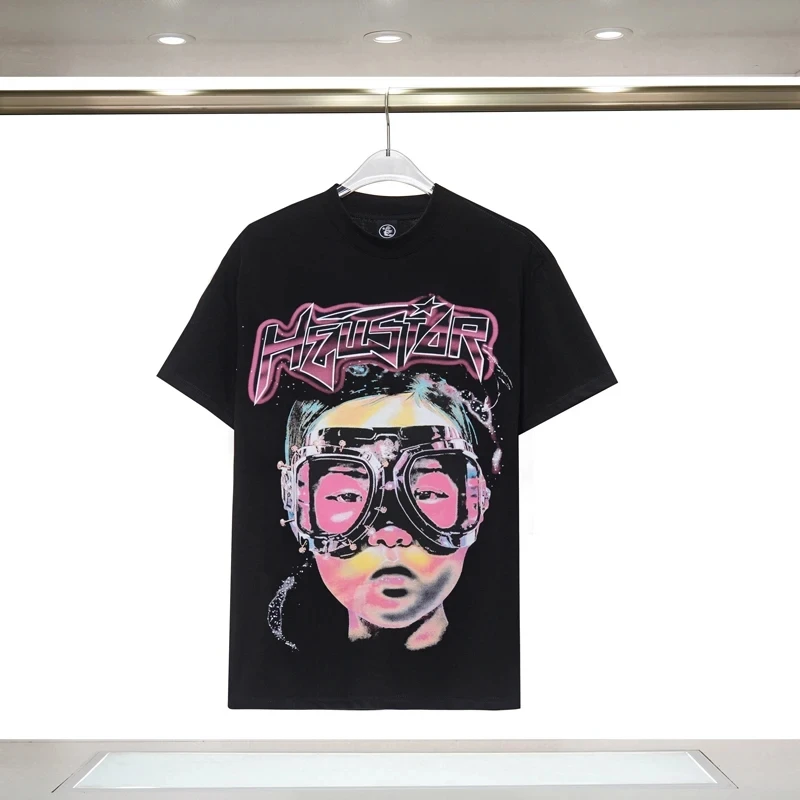 

2024 Hellstar Cartoon Glasses Boy Print T-Shirt Men Women Best Quality Hip Hop Casual Cotton Gothic Loose T Shirt Size S-3XL