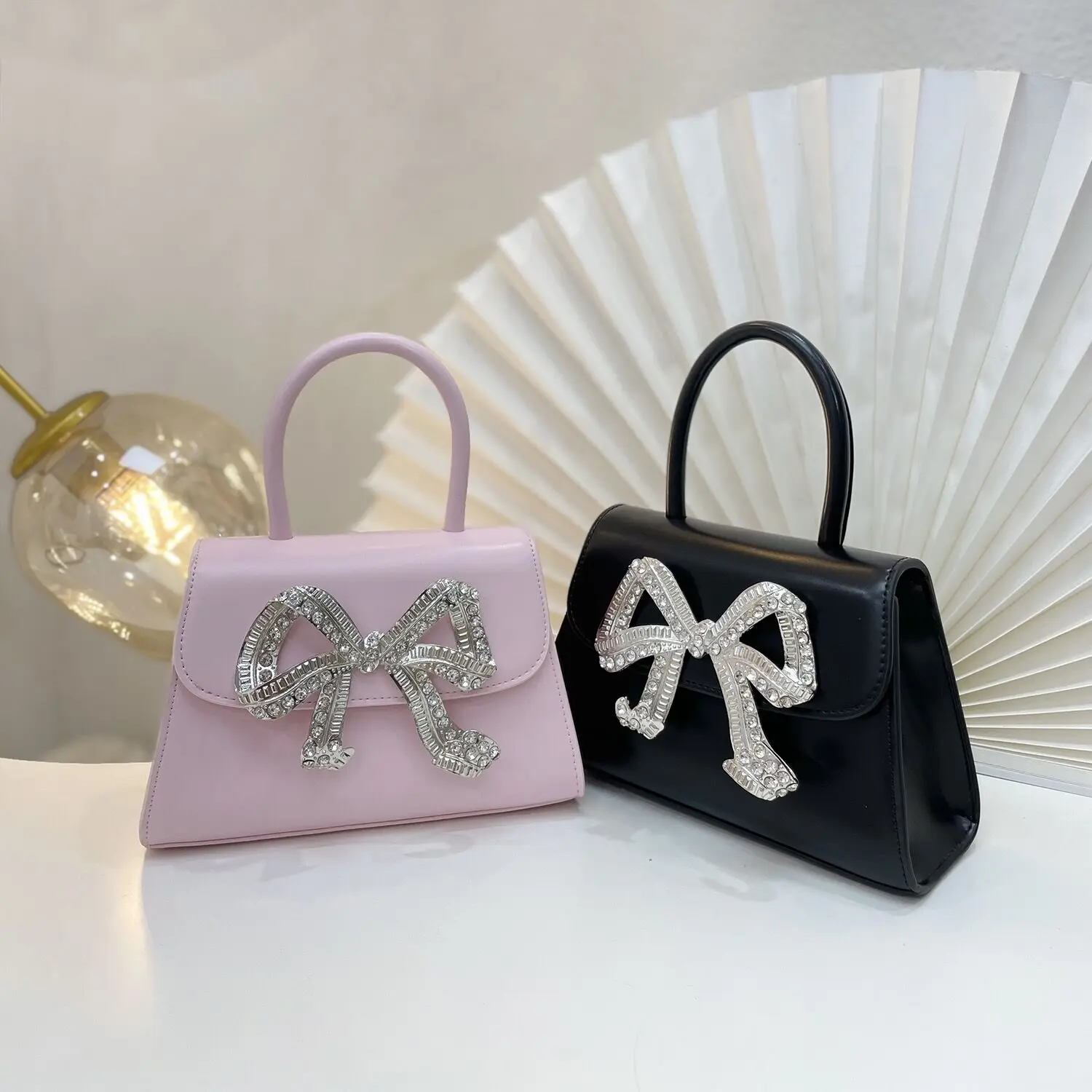

Fashion Diamonds Bow Women Handbags Designer Rhinestone Shoulder Crossbody Bags Luxury Pu Leather Evening Party Small Flap Purse