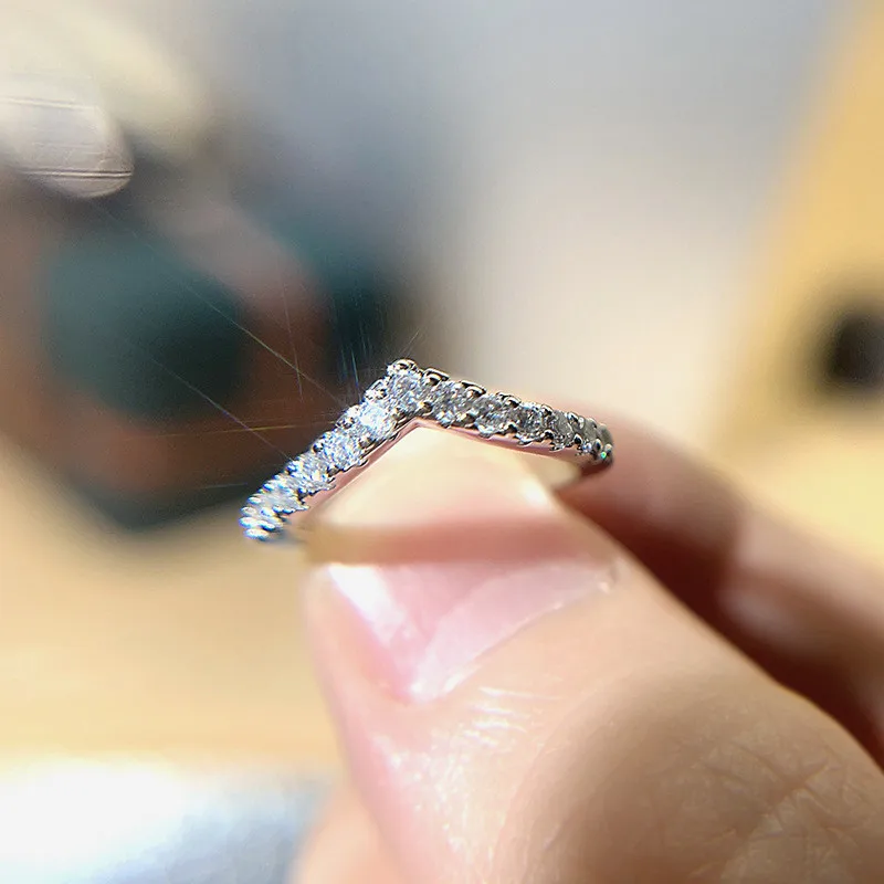 Women 925 Sterling Silver V-Design Cubic Zirconia Ring Elegant Bridal Wedding Party Accessory