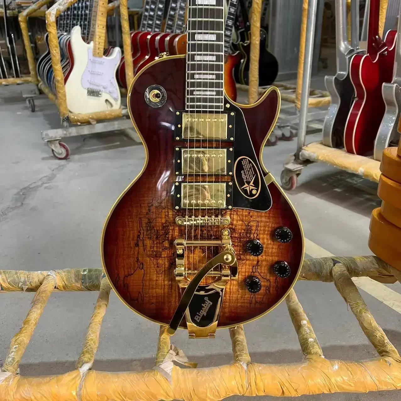Electric Guitar Mahogany Body Decayed Maple Top Bigsby Tremolo System Gleeson