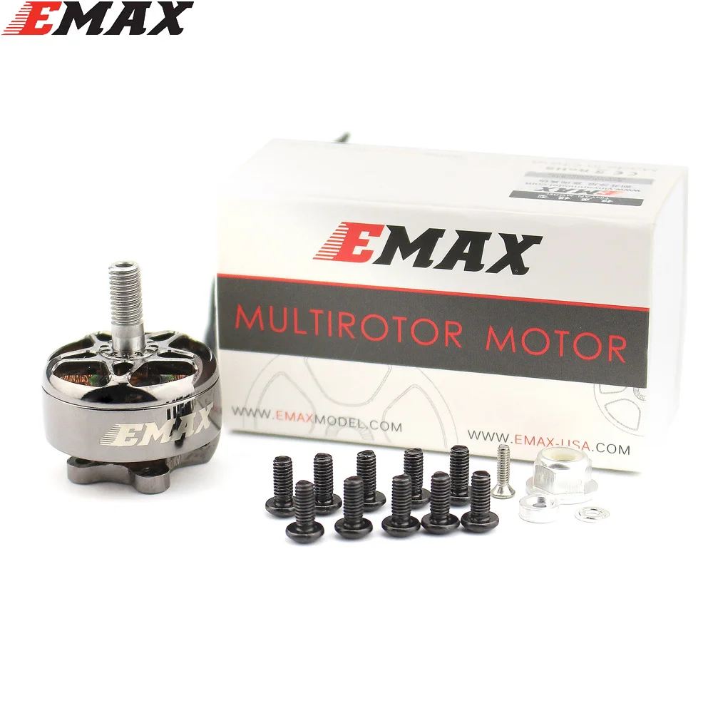 Lot de 4 moteurs Brushless 2207 2400KV pour drone FPV course, alignés sur fond noir