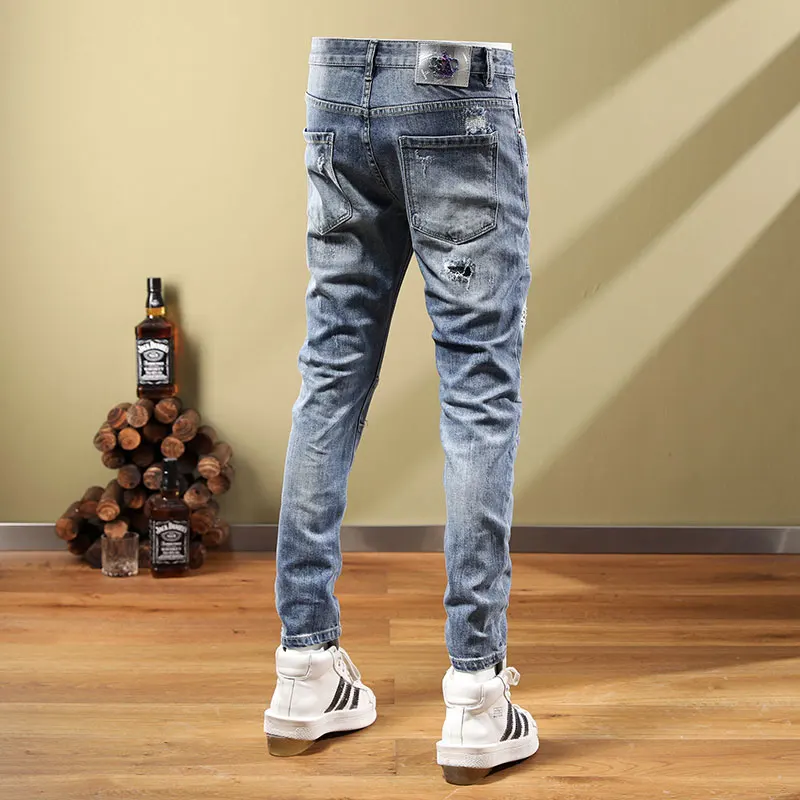 Рисунок 3 - Джинсы мужские в стиле ретро