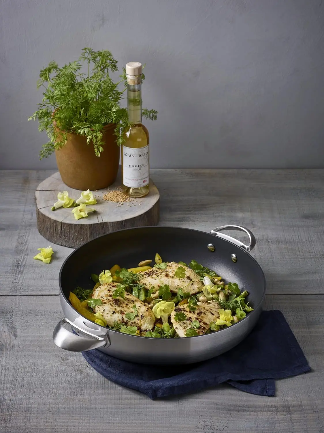 Nonstick Cov. Chefs Pan, 5.25qt/12.5in/32cm, Induction Suitable 4