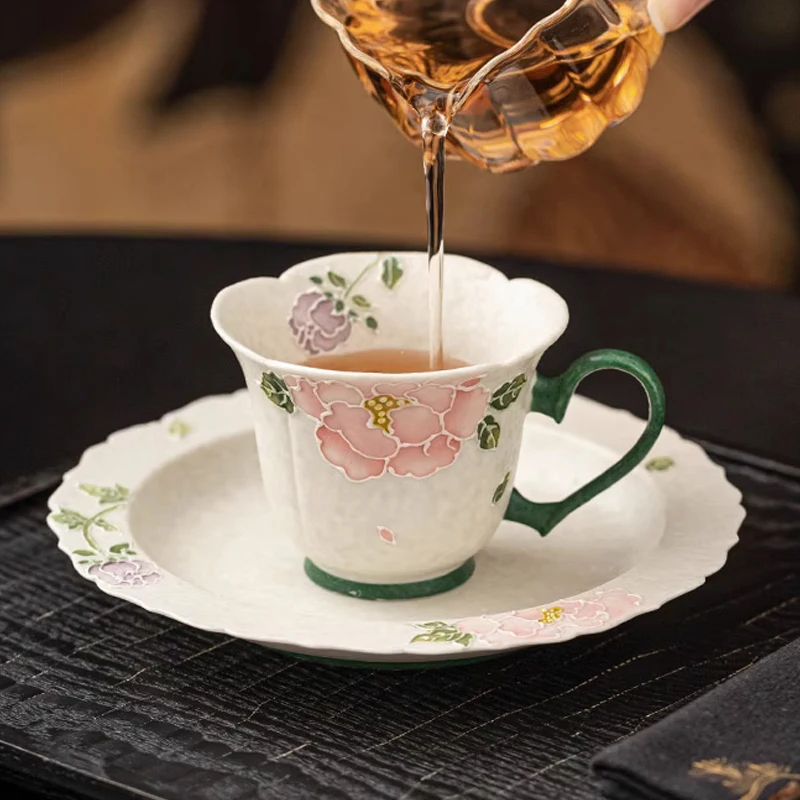 창의적인 꽃무늬 귀여운 컵, 가정용 사무용품 도자기 물컵, 미니멀리스트 스타일 커피잔과 접시 세트