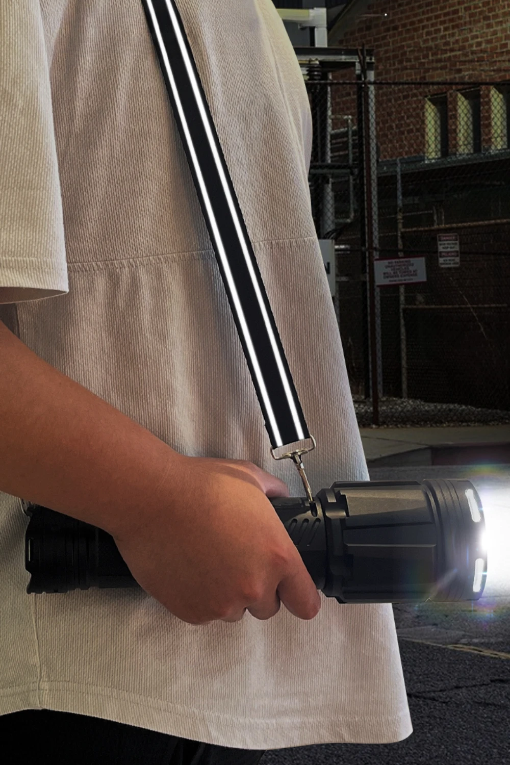 ſ  LED   ƮƮ , Ÿ  ġ, USB C  и 18650 ͸, XHP360