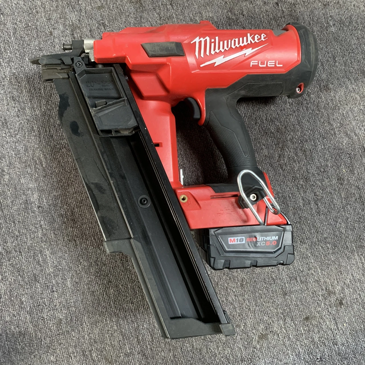Milwaukee27442018VM18FUEL18V21DegreeFramingNailerIncludes5