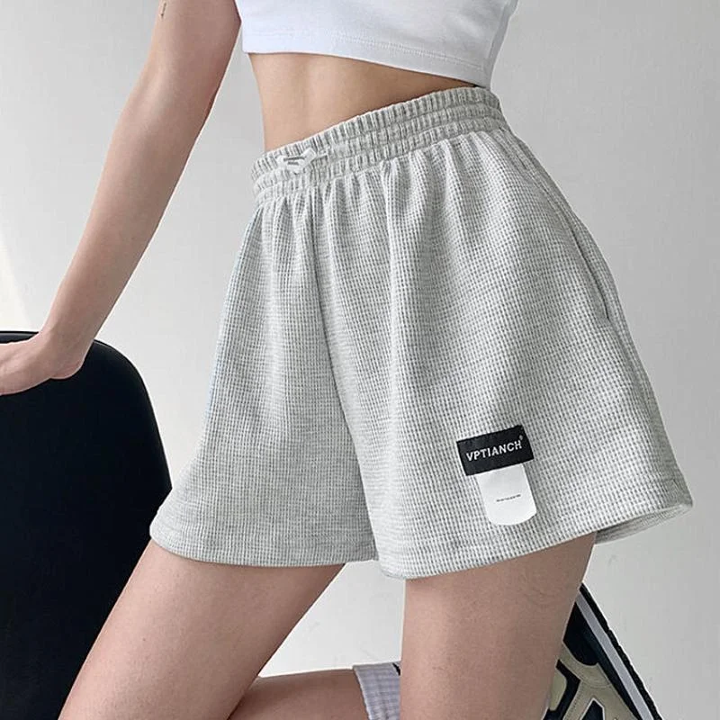 Рисунок 5 - Женские спортивные шорты с карманами