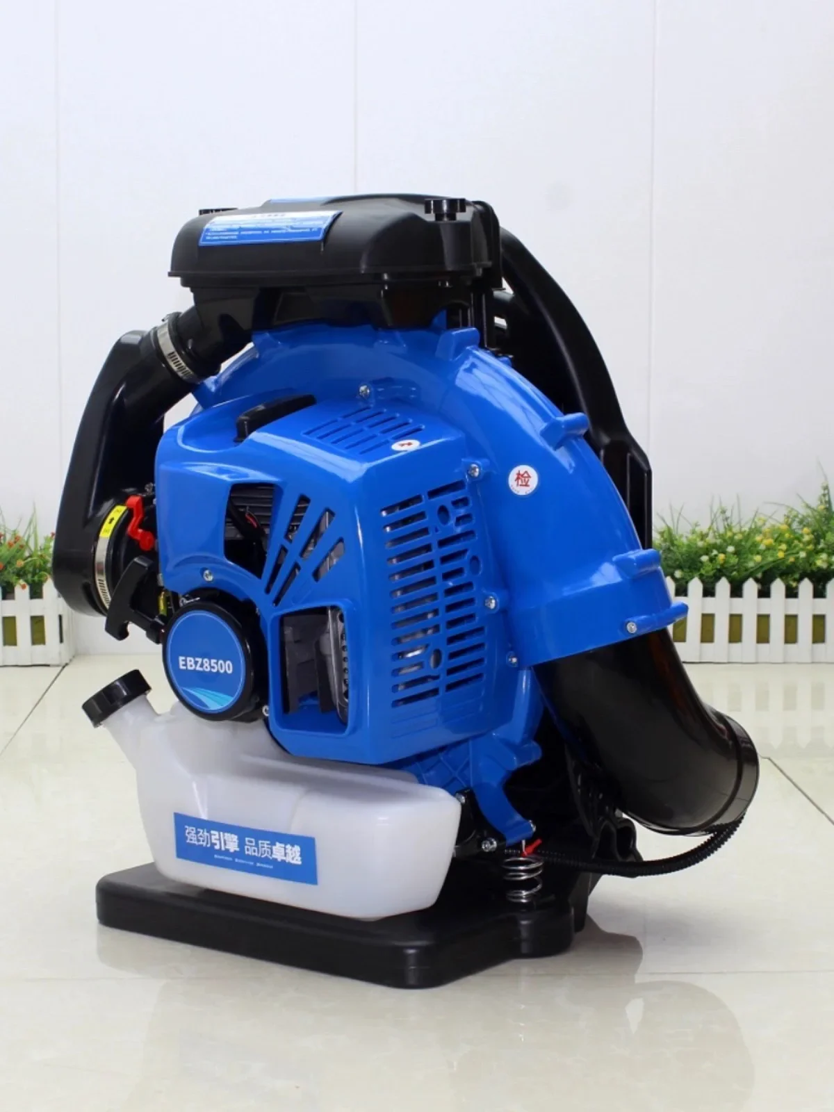 

Garden Air Blower Petrol 75.6cc EBZ8500 Two-Stroke Backpack Leaf Blower Fire Extinguisher Gasoline Snow Blower Komatsu Model