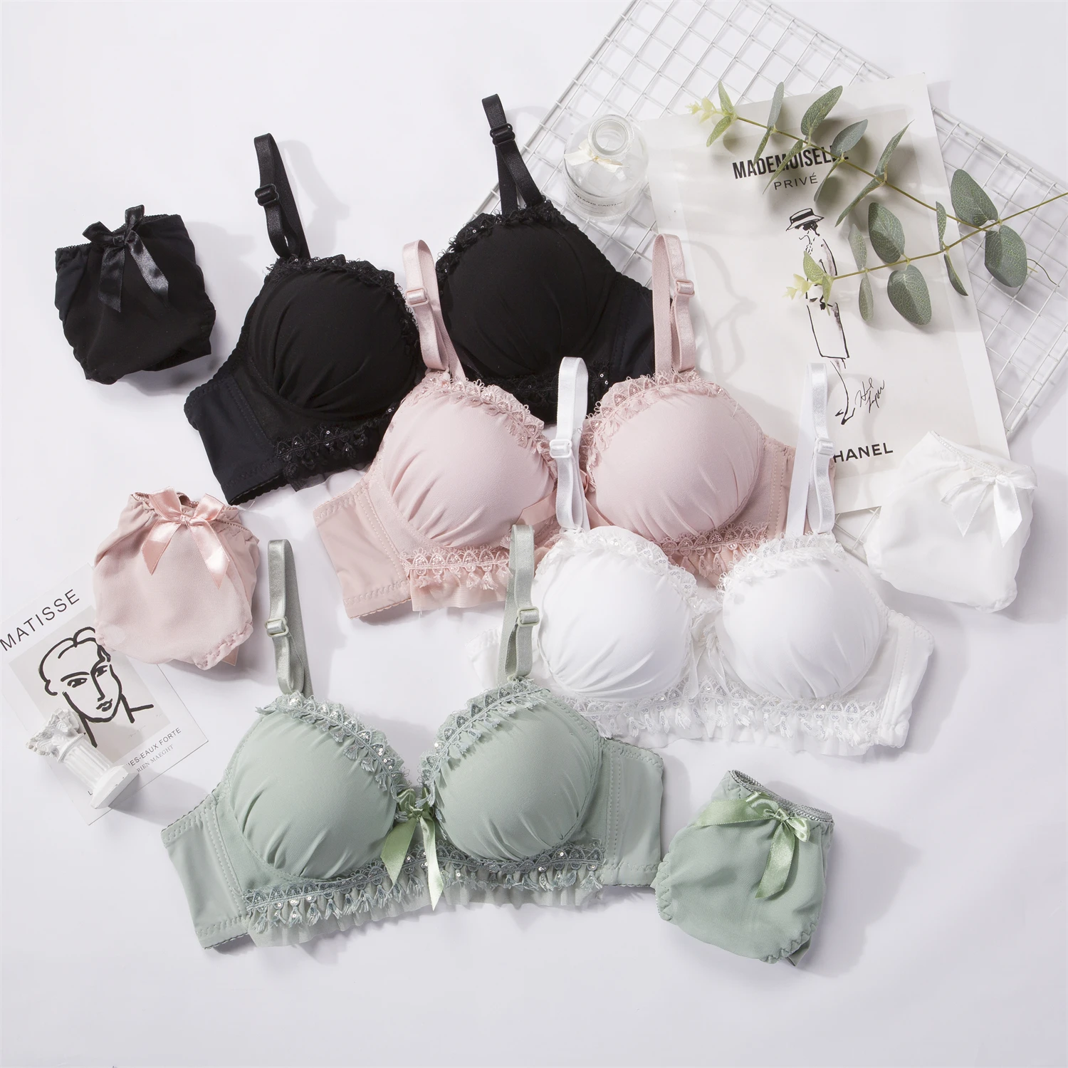 Push-Up-BH Spitzen-BH und Höschen-Set Stickerei-BH-Set Damen Plus Size Deep V Dessous 70 75 80 85 AB Cup für Frauen_voghion.com