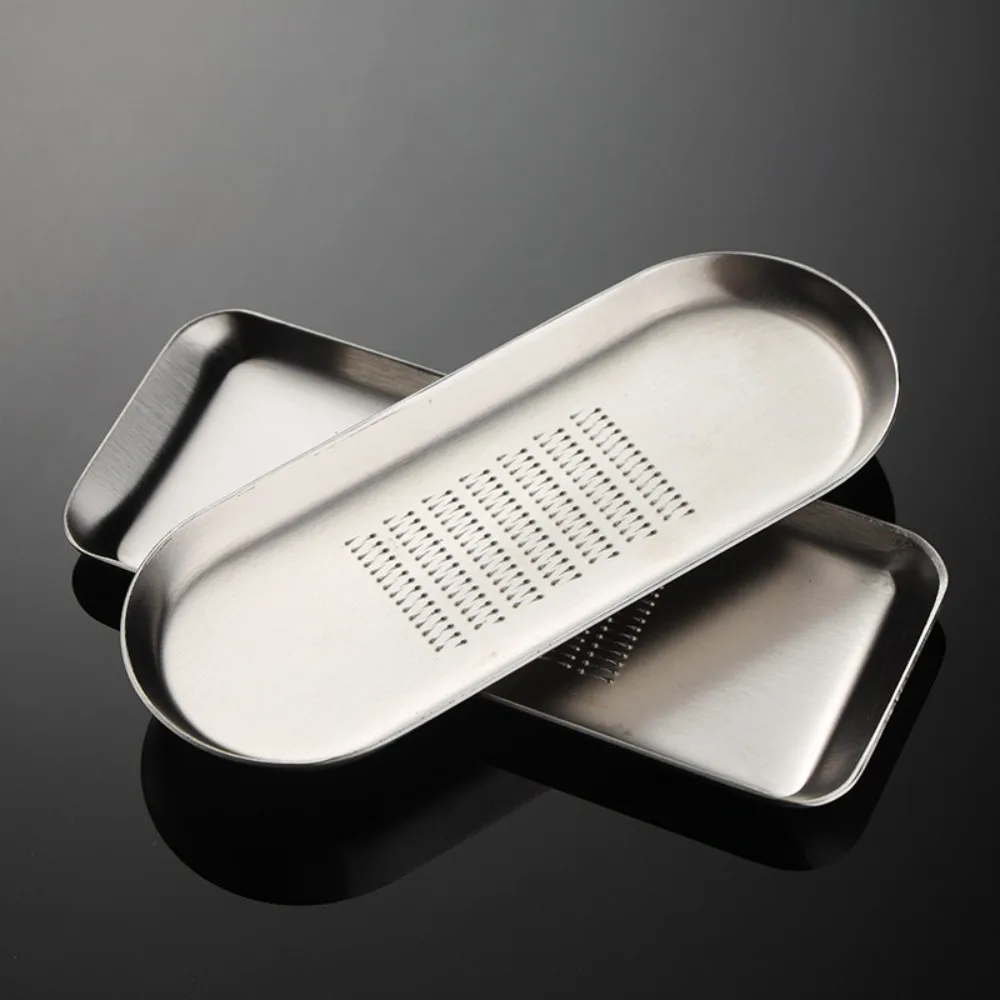 Description Picture 3 of itemPortable 304 Stainless Steel Garlic Grinder Manual Rust-proof Ginger Grater Handheld Thickened Garlic Mill Tool Yam