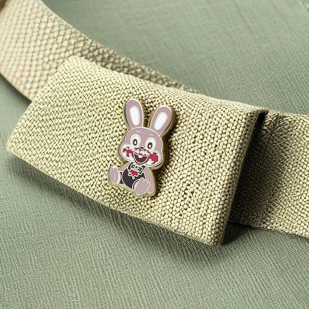Silent Hill 3 Robbie The Rabbit Emaille-Anstecknadel, böser Tierabzeichen, gruseliges Spiel, peripheres Halloween-Zubehör, Gothic-Geschenk – Detail 7