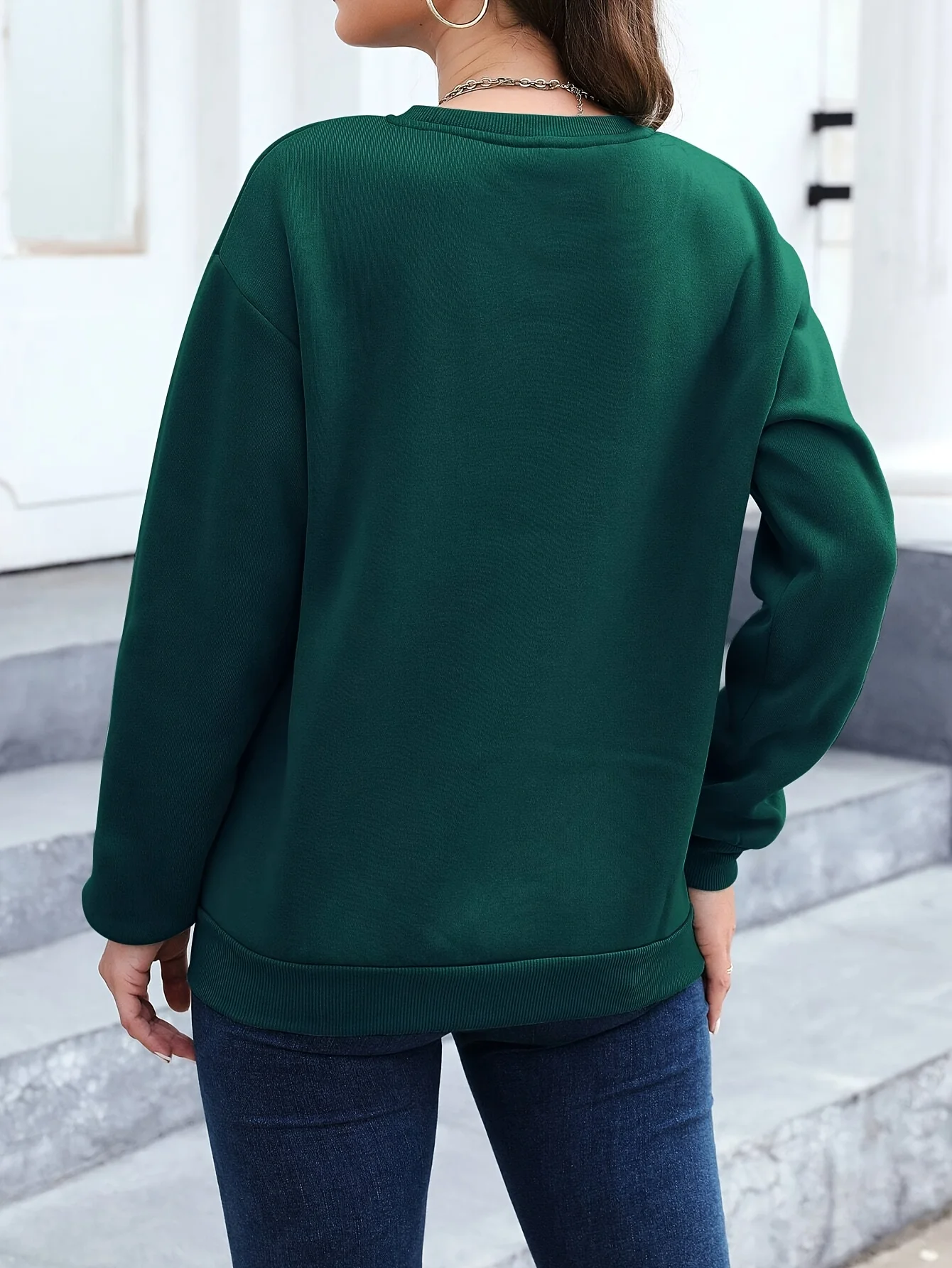 Loose hoodie, casual long sleeved women's clothing, autumn and winter comfortable pullover, round neck loose women's clothing