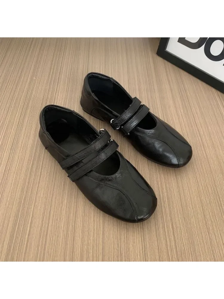 Französische Mary-Jane-Schuhe für Damen, bequeme flache Schuhe mit runder Spitze und zwei Riemen, vielseitige Freizeitpumps für Pendlerinnen. – Detail 2