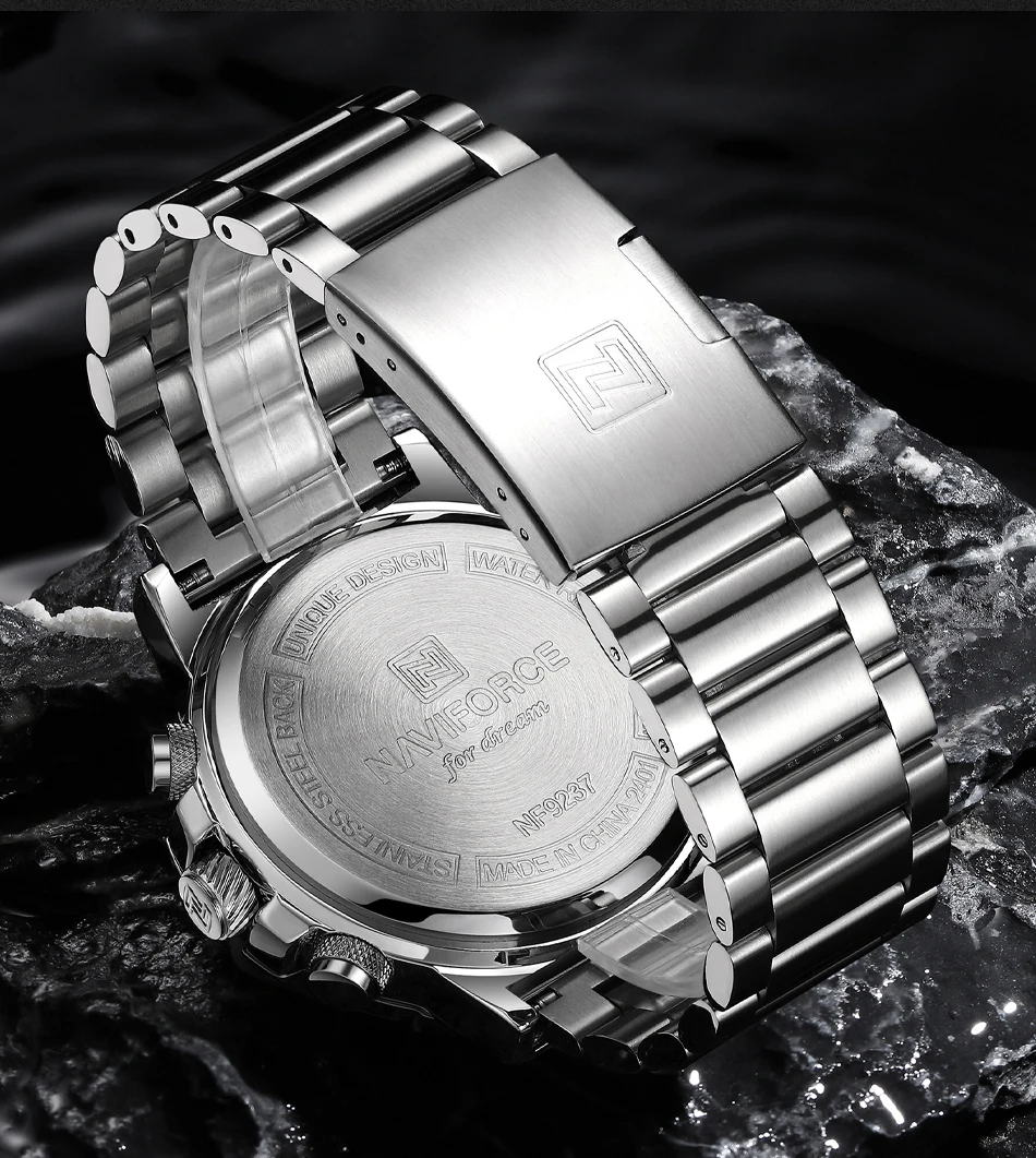 Digital Quartz Watch Men Waterproof Luminous Date Chronograph_voghion.com