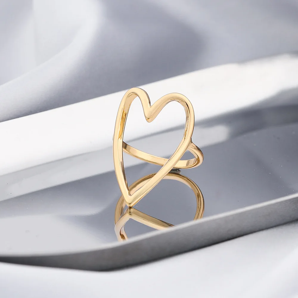 2025 Fashion Style Herzring für Frauen im Alter mit Löchern_voghion.com