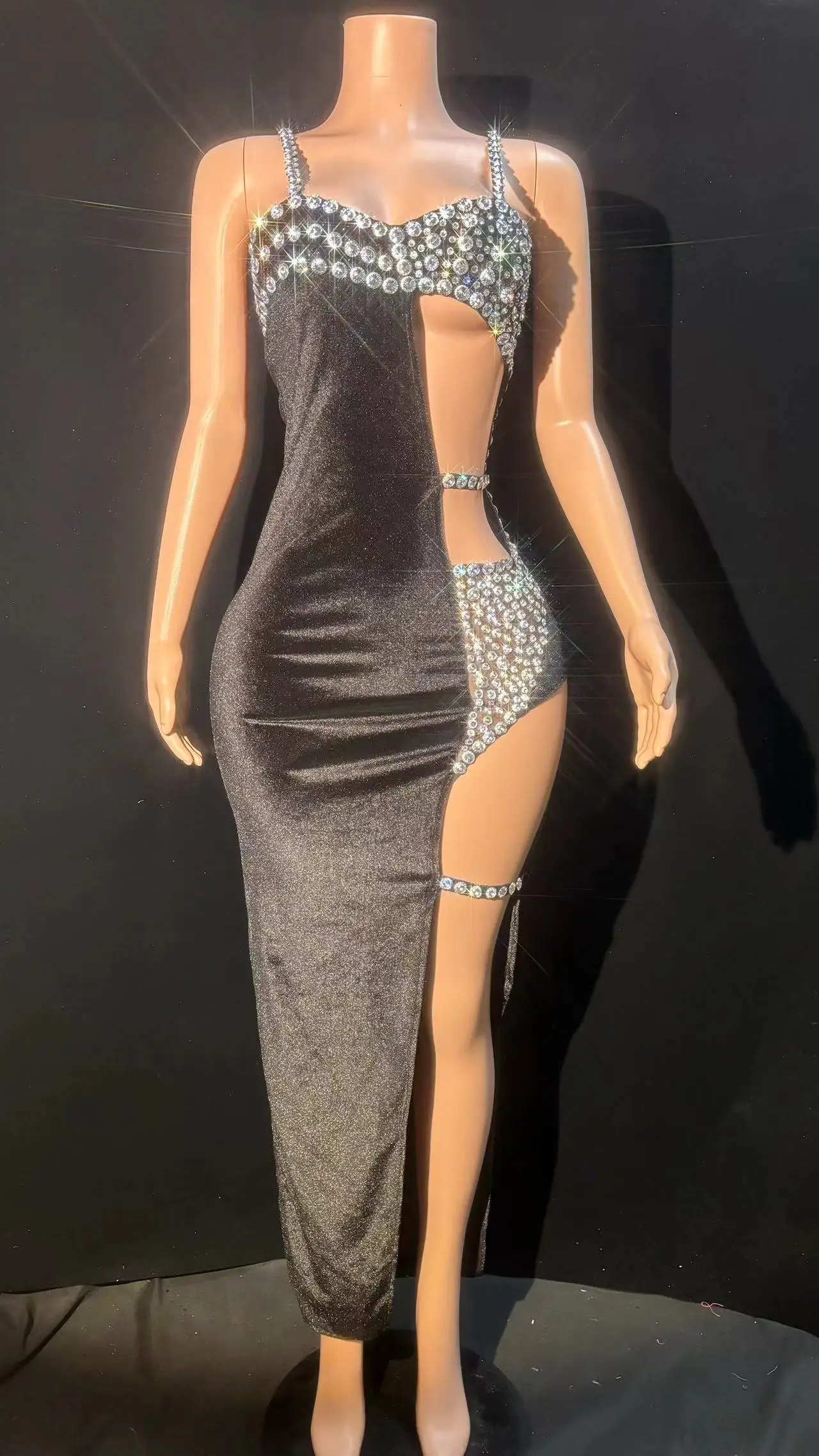 Sparkly Diamonds Black Velet Sexy Hollow Out Sheath Dress Evening Party Performance Costume Nightclub Singer Dancer Stage Wear