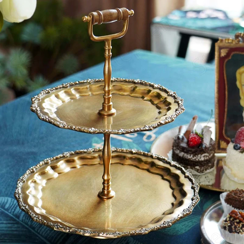 

Роскошная классическая латунная подставка для торта, европейская современная ручка из манго, двойное оформление для послеобеденного чая, свадебное украшение