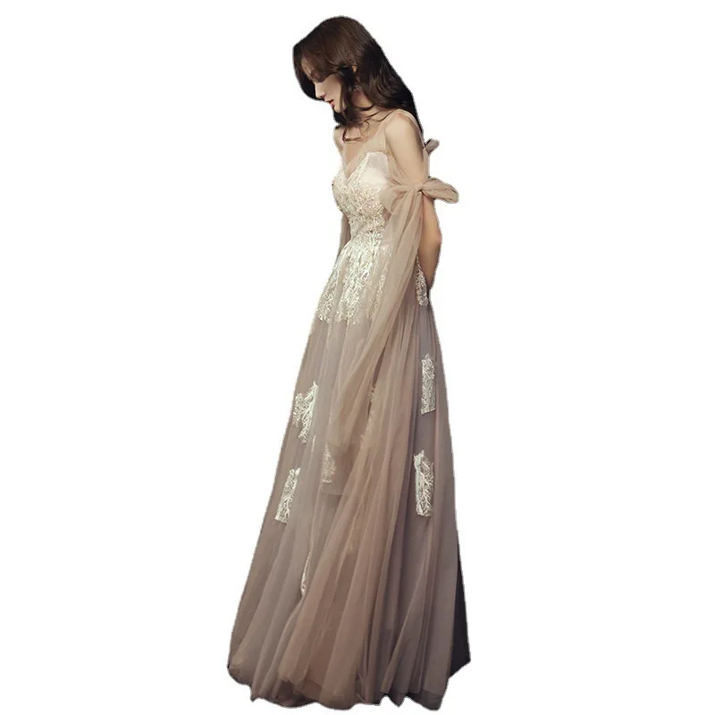 المضيف مساء نمط حزام المشاهير الأميرة وصيفه الشرف...