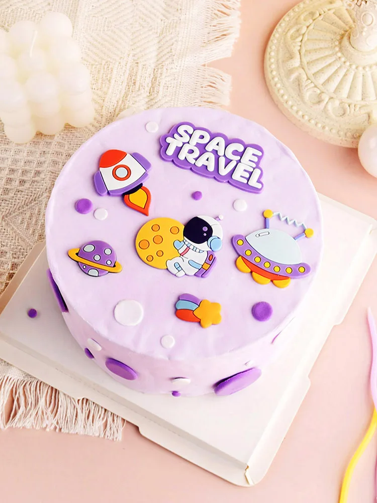 Astronauta Ornamento Decorazione Torta Gomma Morbida Baby Boy Festa Di Compleanno Plugin Razzo Astronave Inserto Dessert Baby Shower Decor