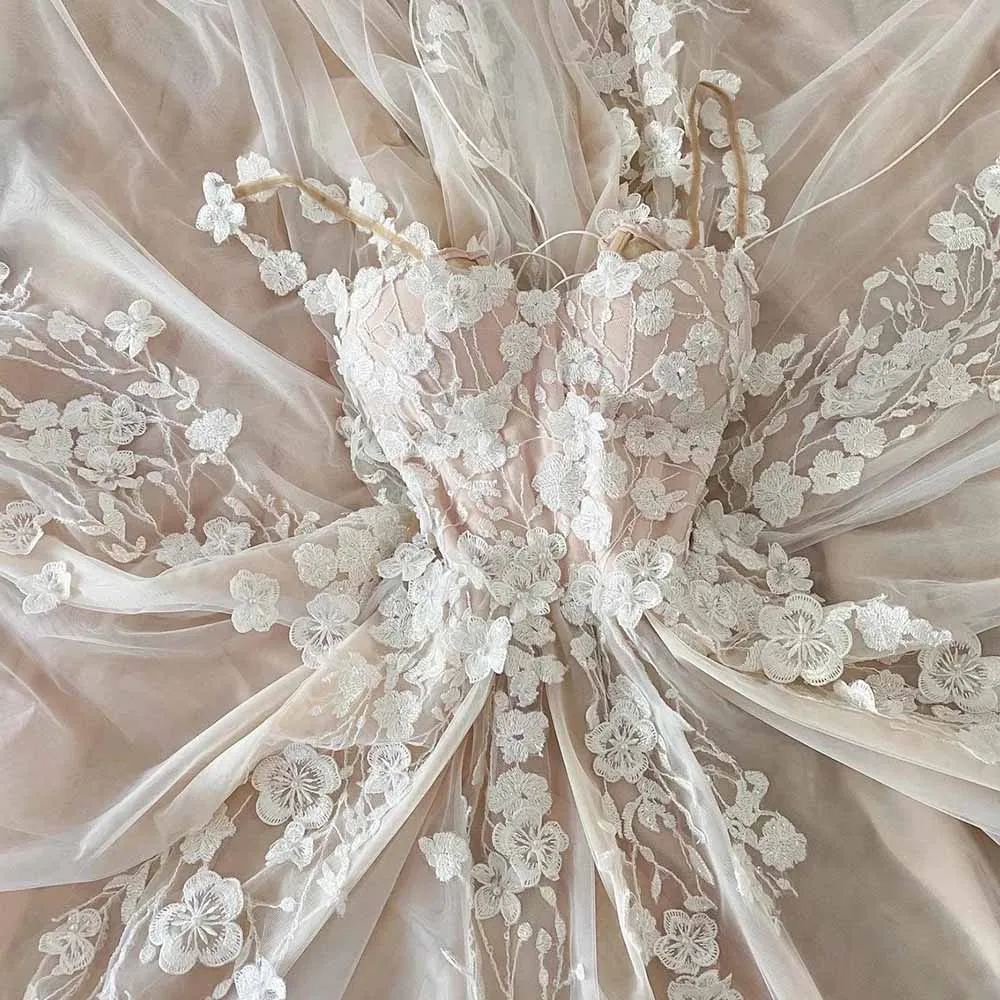 

2024 Sexy Boho Wedding Dress Sweetheart Spaghetti Straps Flowers Lace Appliques Bridal Gowns Women Customed Vestidos De Noiva