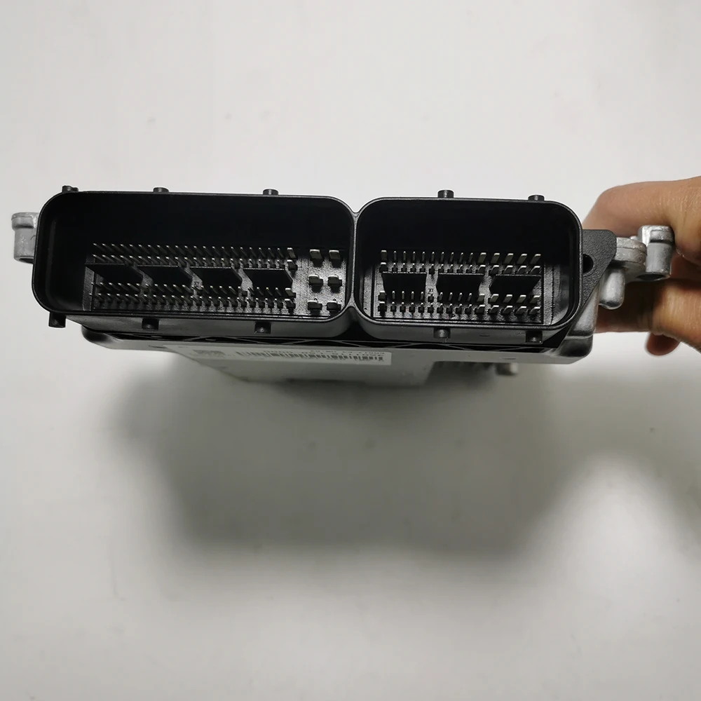 For 028100 Engine computer board ECU 028100 EDC17-E4 circuit board P903-V762 for FAW J6