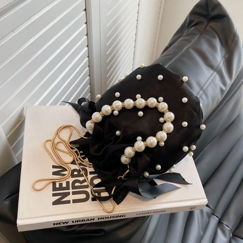 Pearl Handbag Women 2023 European And American Fashion Pleated Personalized Foreign Style Chain Cross Body Bucket Bag For Women