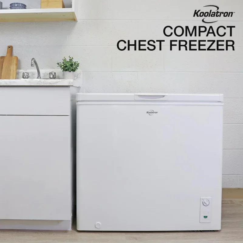 QWKoolatron Large Chest Freezer,7.0 cu ft (195L),White,Manual Defrost Deep Freeze,Storage Basket,Space-Saving Flat Back,Stay