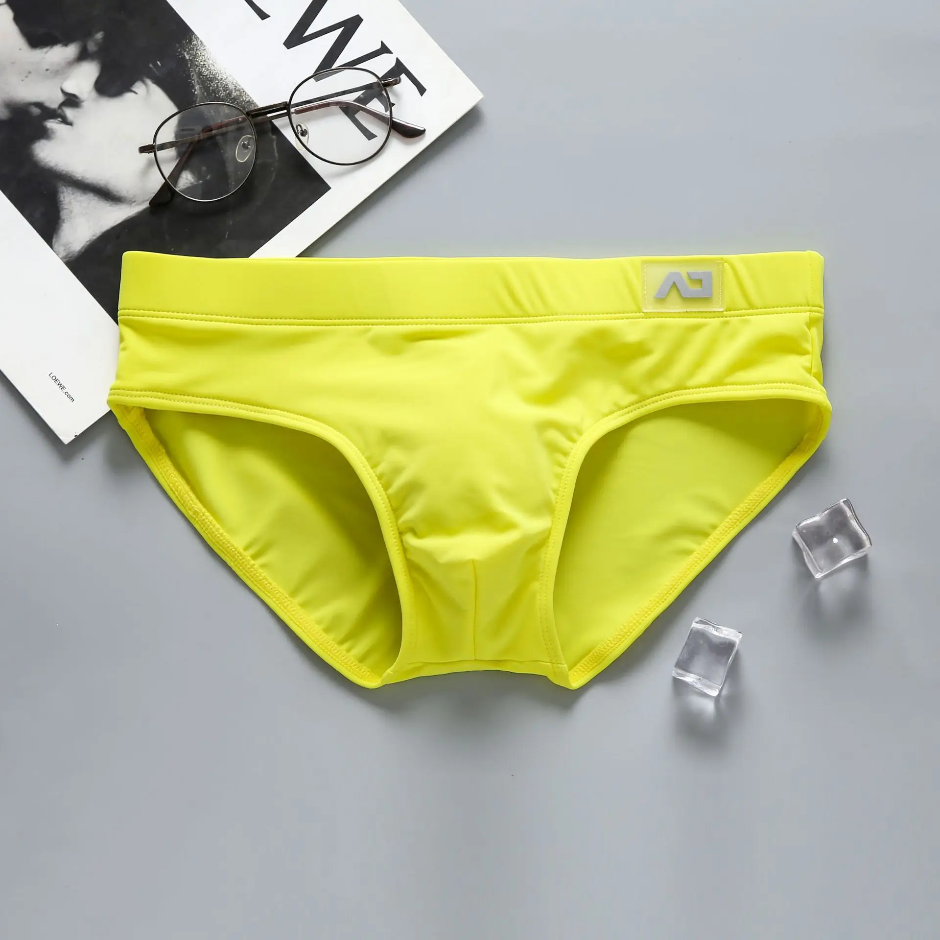 Herren-Badehose mit niedrigem Bund, sexy, groß, verhindert Peinlichkeiten, schnelltrocknend, Sport-Slip für junge Männer – Detail 3