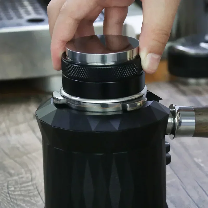 NEOUZA Distributore caffè e pressino da 53mm 2 in 1, scala di calibrazione laser, livellatore caffè a doppia testa adatto per portafiltro Breville da 54 mm, profondità regolabile, quattro ventole
