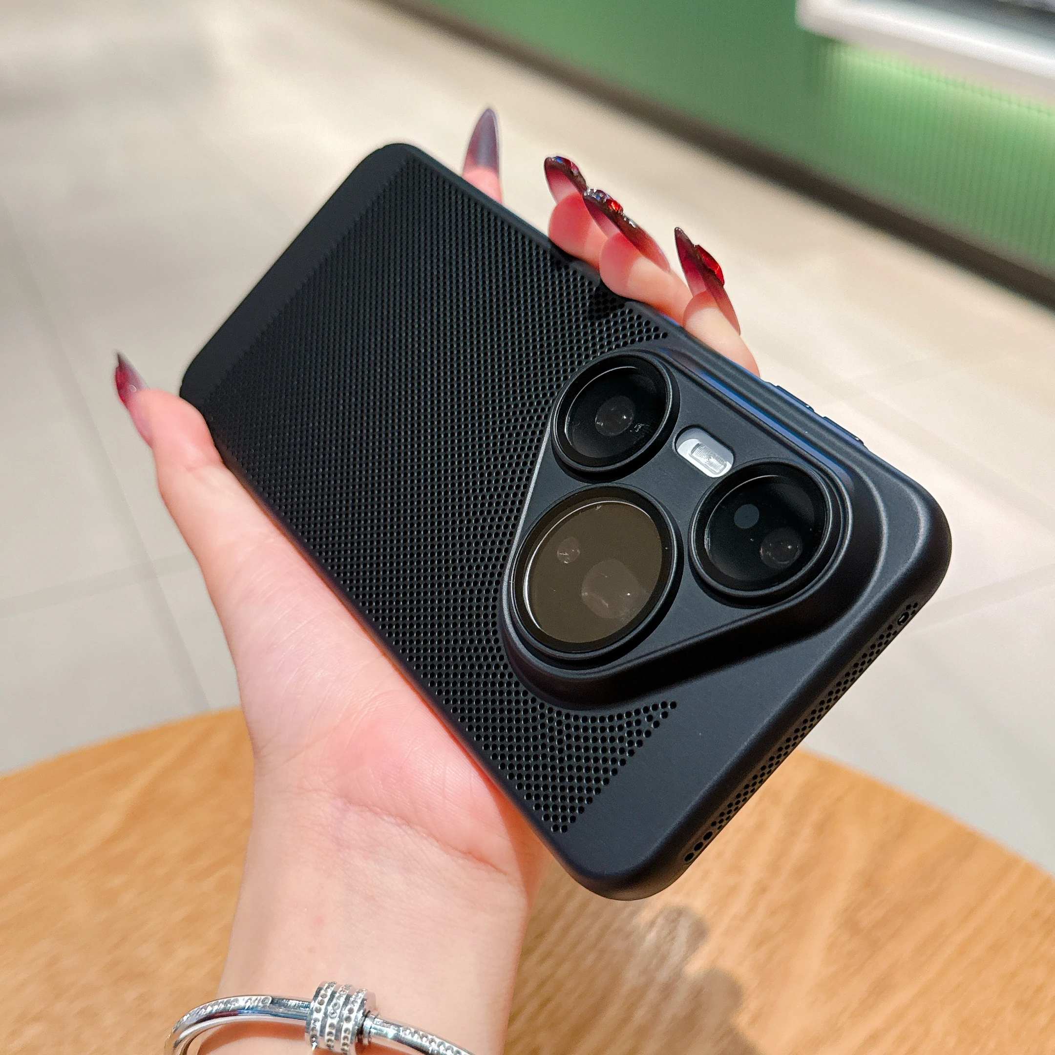 Cooling Matte Heat Dissipation Grid Case with Ultra Glass Lens Protection