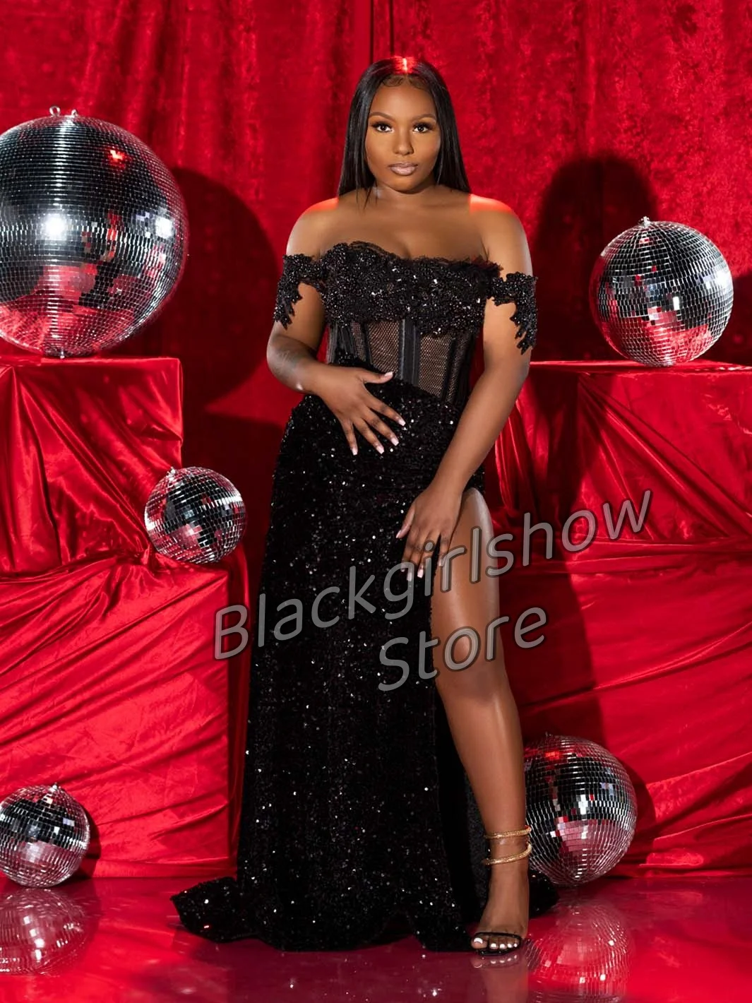 

Black Wedding Dress Sexy One-line Neck Crystal Applique Hollow Out Design Elegant High Split Tulle See-through Prom Dresses