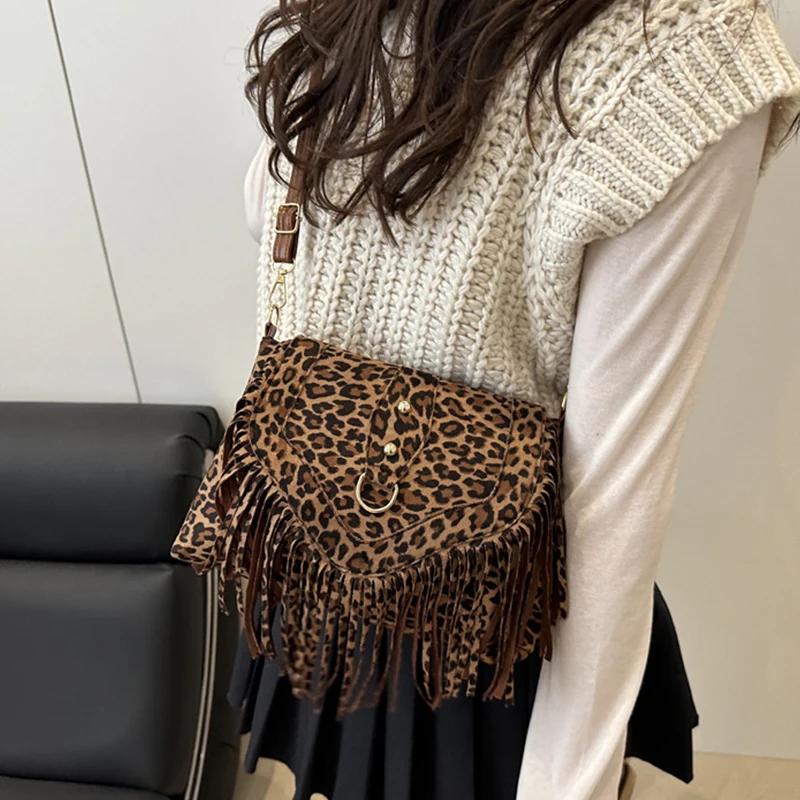 Vintage Tassel Square Handbag Bohemian Style Shoulder Crossbody Bag Travel Commuter Flap Shoulder Bag
