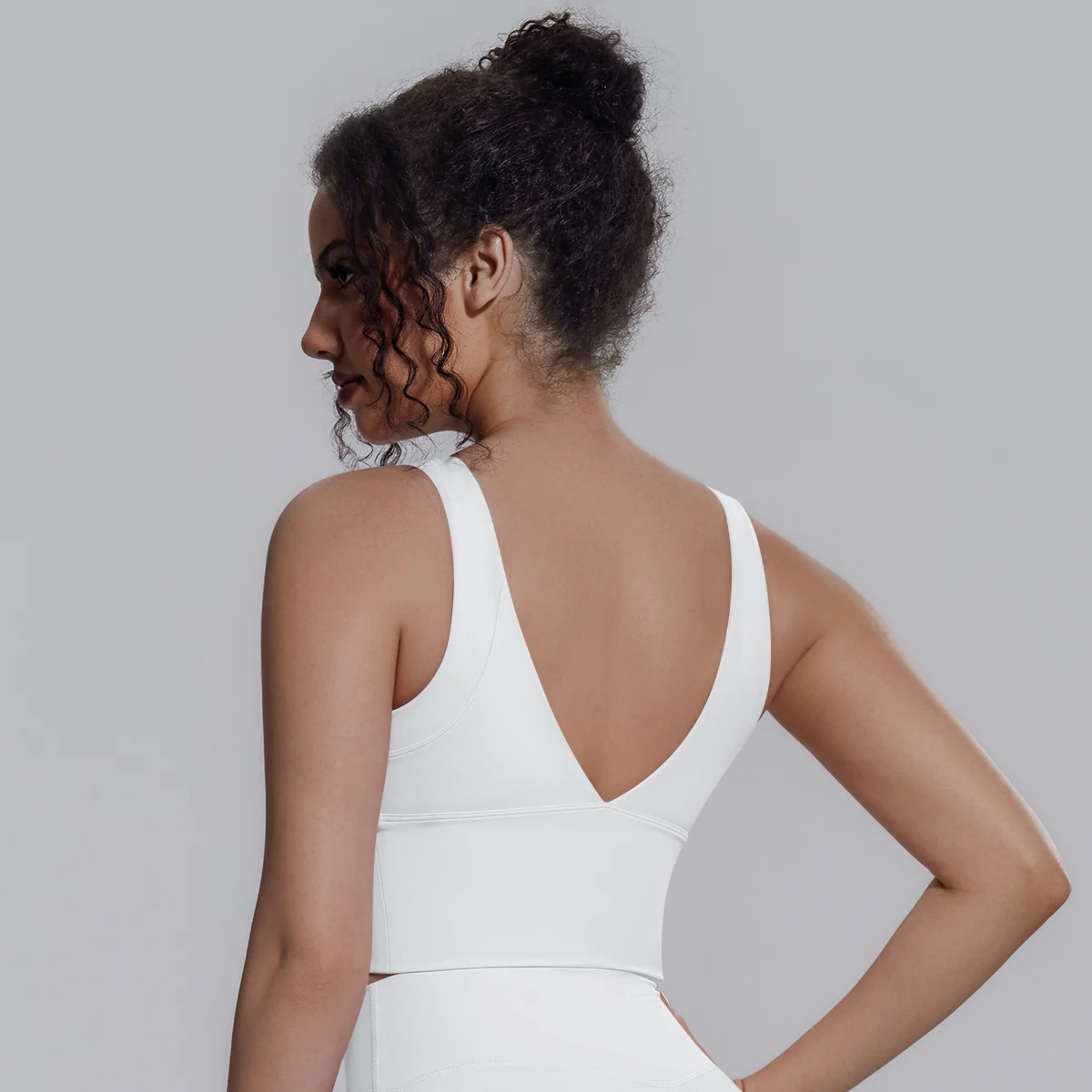 New Backless Yoga Vest for Woman Yoga Underwear with Chest Pad Summer Breathable Workout Top Running Shockproof Sports Bra