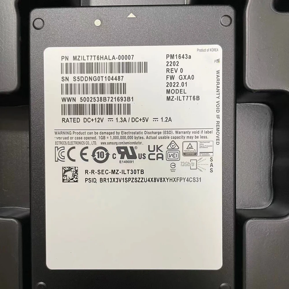 

For Samsung PM1643A SSD Enterprise Server Solid State Drive 7.68T SAS 2.5" MZILT7T6HALA-00007