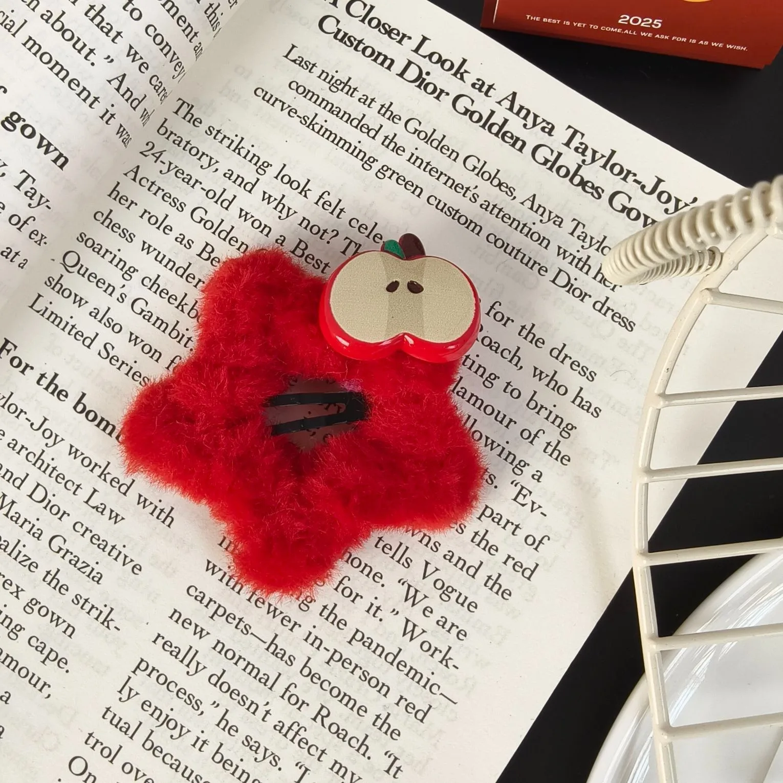 2PCSRed Faux Fur Apple Hair Clips,Cute Fruit-themed Hairpins,Soft Fluffy Hair Accessories For Women, Adorable Fashion Hair Decor