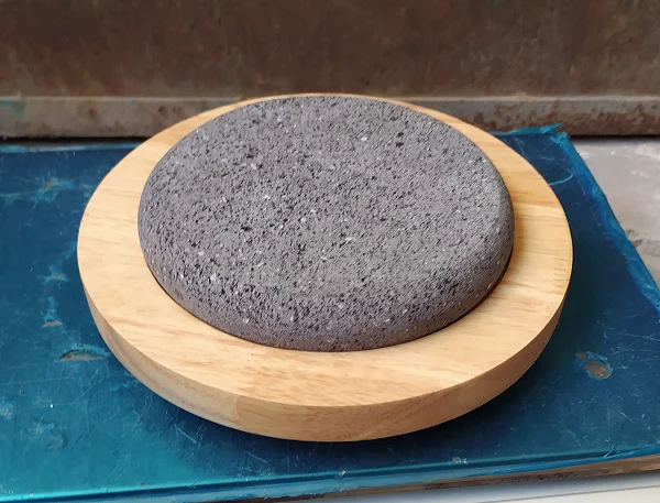 Round Volcanic rock BBQ stone steak baking pan hotel western food cooking plate dessert plate stove base teacup pad 15/17/19/2