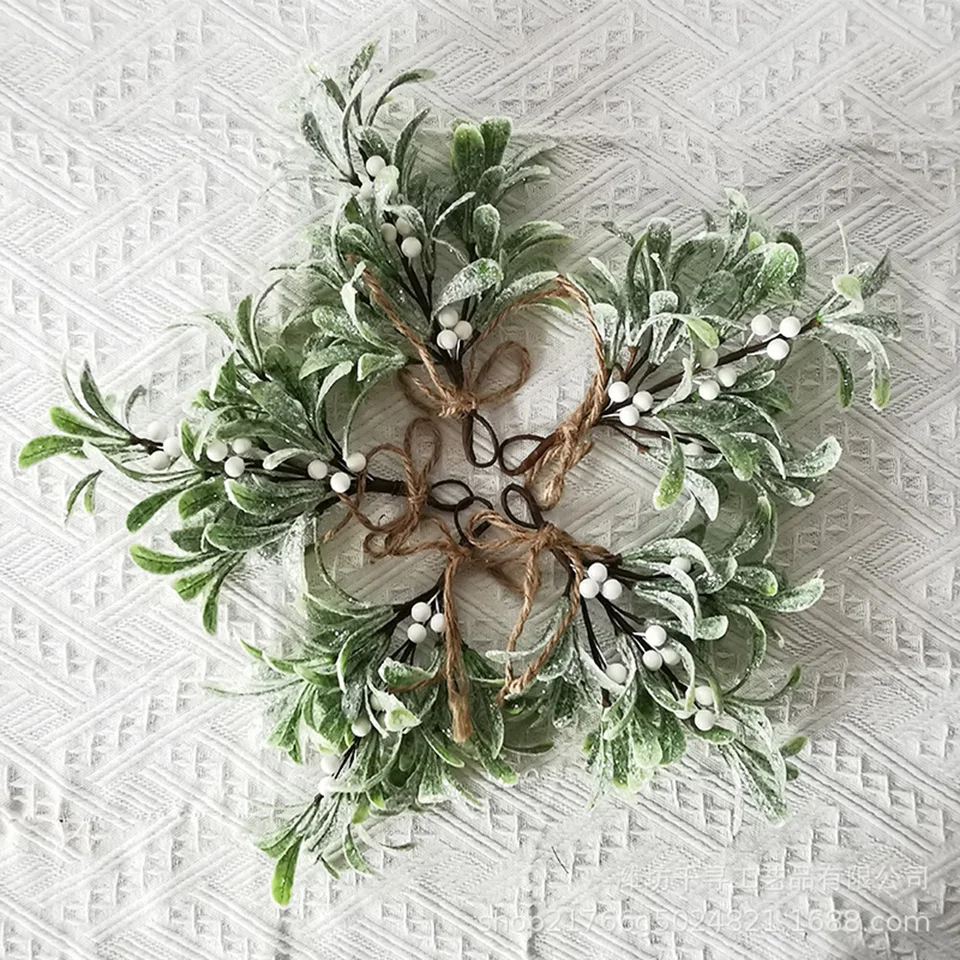Decorazione di Vischio Natalizio, Vischio Natalizio Artificiale da Appendere da 23 Cm con Bacche, Foglie Verdi di Simulazione, Plettri di Vischio per Albero di Natale, Camino, Scale,(4 Pezzi Bianchi