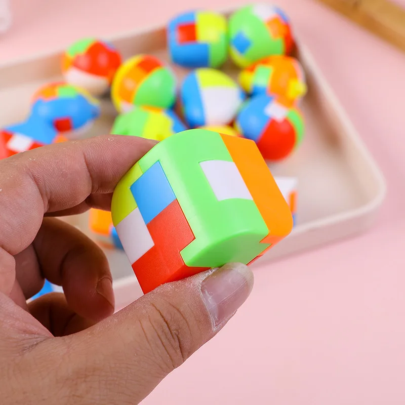 3D Puzzle Luban Lock Keychain Brain Teaser Game Magic Cube Intellectual Children Educational Toys for kids Adult Antistress