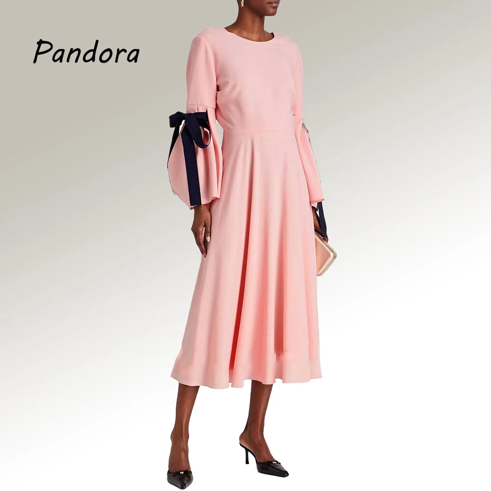 

Женское вечернее платье до середины икры, с круглым вырезом и бантом