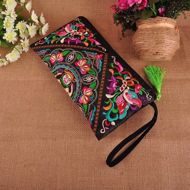 Women Ethnic National Retro Butterfly Flower Bags Handbag Coin Purse Embroidered Lady Clutch Tassel Small Flap women handbag