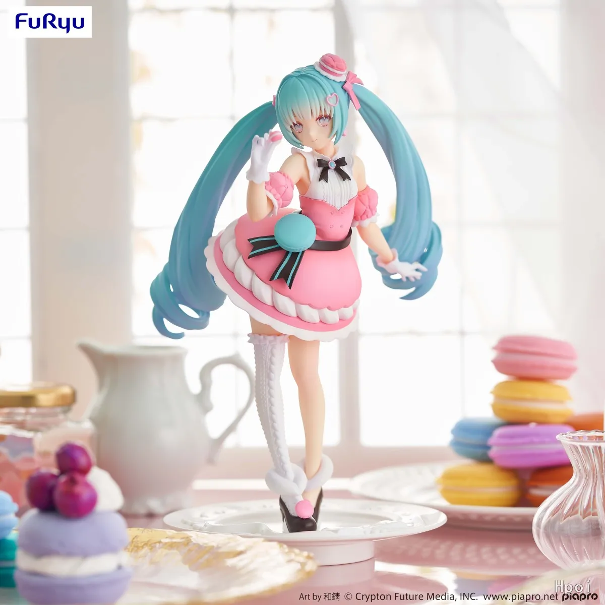 Original FuRyu SweetSweets Series: Hatsune Miku French Sandwich Cake Figure